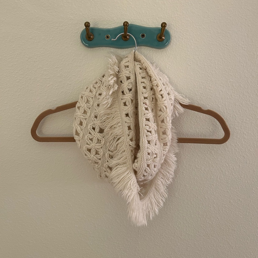 American Eagle Outfitters knitted cream infinity tube scarf with tassel fringe